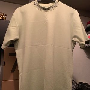 Acne Studios tee ! (color: powder green size:small